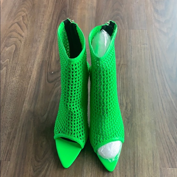 Heels - Picture 1 of 2